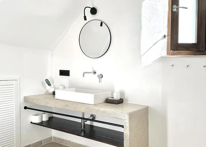 Masseria Ai Pini *